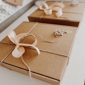 Hộp carton nắp gài 3 lớp size 12